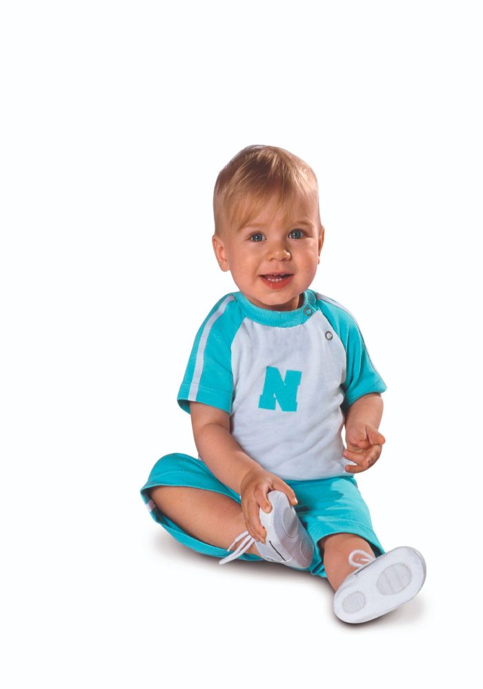Burda Groen 9748 - Combinatie: vest, shirt en broek