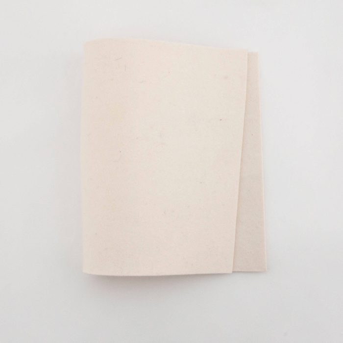 Certi Vilt 100% Wol 3mm 22,5x30cm Ecru